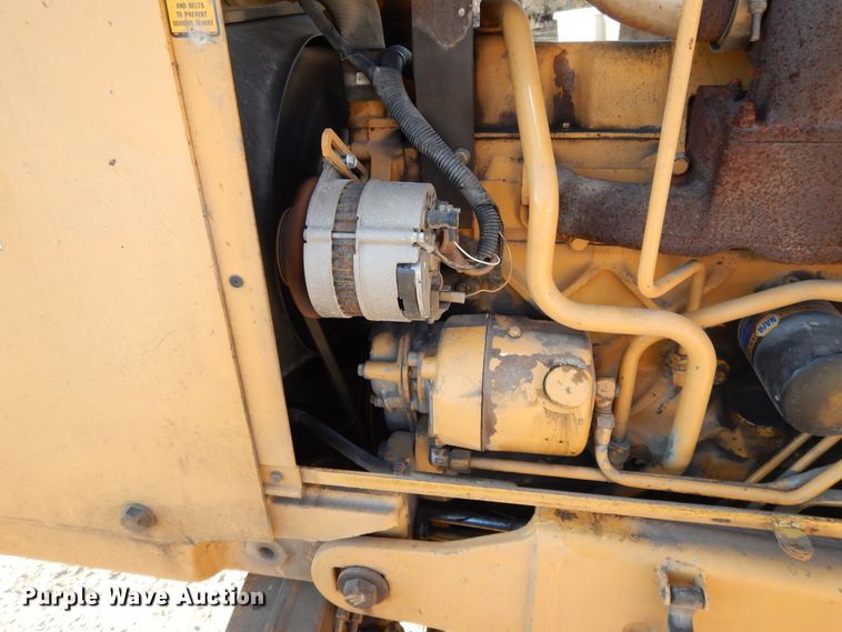 image for item DF5895 Ford 575D backhoe