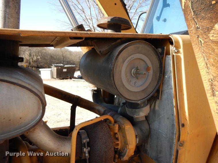 image for item DF5895 Ford 575D backhoe