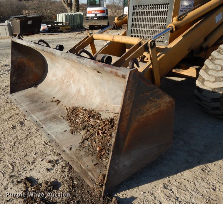 image for item DF5895 Ford 575D backhoe