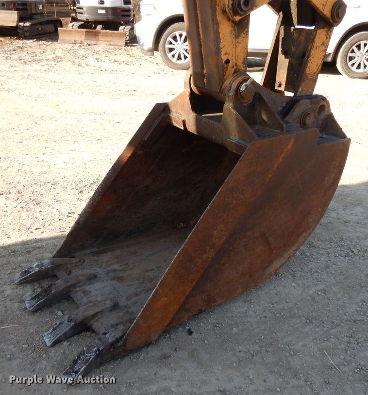 image for item DF5895 Ford 575D backhoe