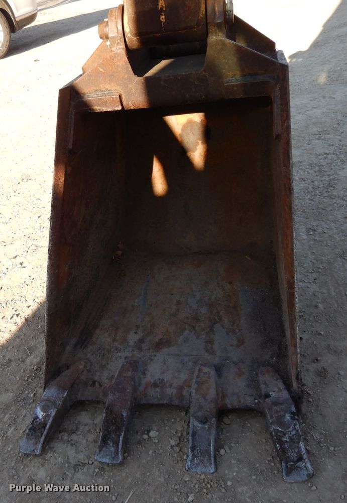 image for item DF5895 Ford 575D backhoe