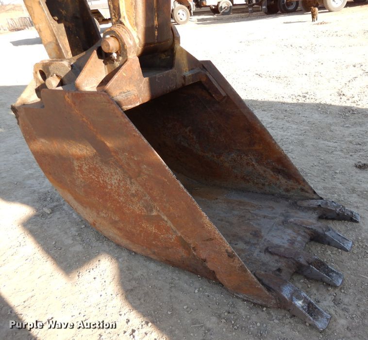 image for item DF5895 Ford 575D backhoe