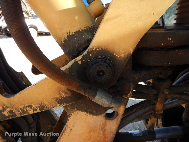 image for item DF5895 Ford 575D backhoe