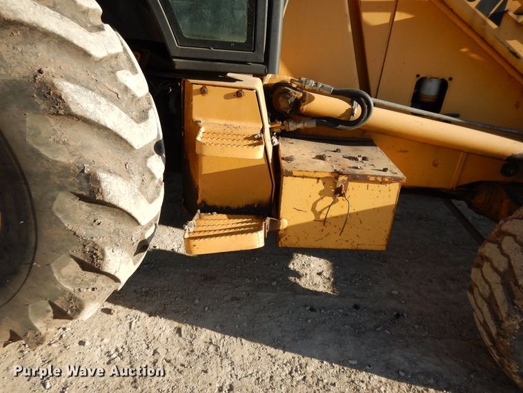 image for item DF5895 Ford 575D backhoe