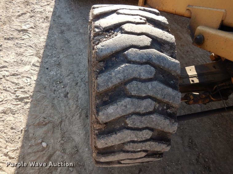 image for item DF5895 Ford 575D backhoe