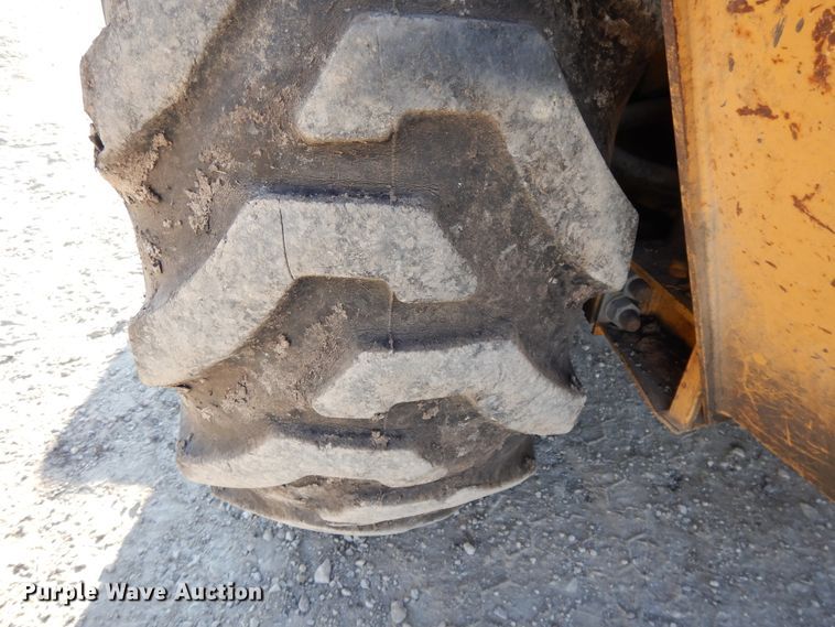 image for item DF5895 Ford 575D backhoe