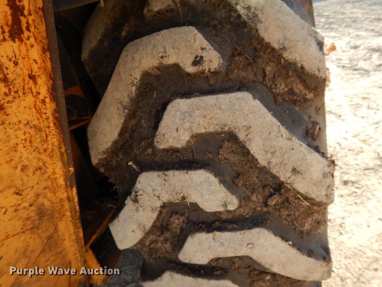 image for item DF5895 Ford 575D backhoe