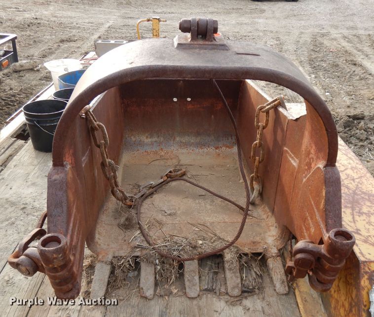 Dragline bucket in Saint Joseph, MO Item DF5923 sold Purple Wave