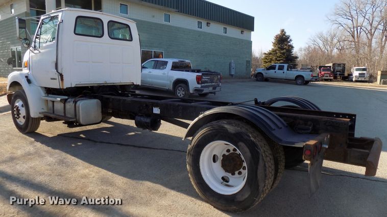 image for item DG2530 1999 Sterling L-Line truck cab and chassis