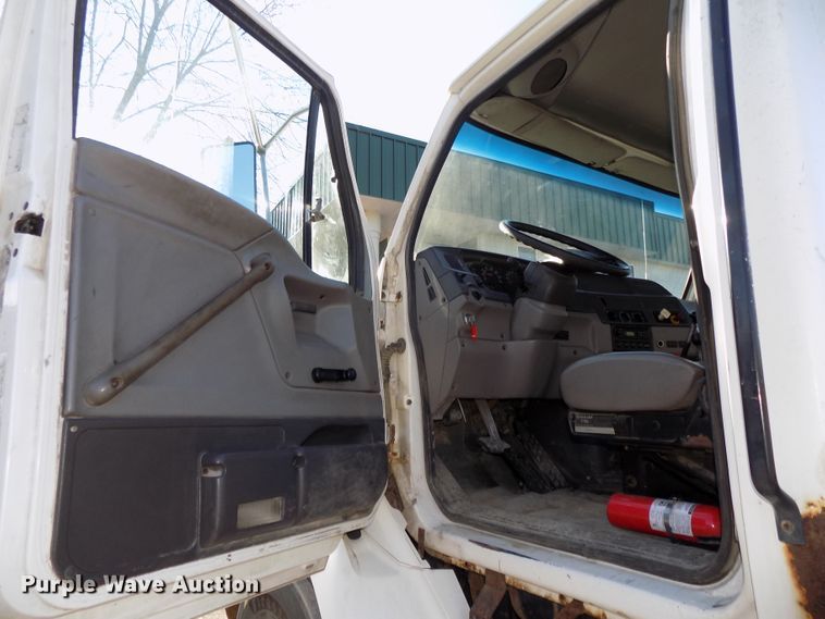 image for item DG2530 1999 Sterling L-Line truck cab and chassis