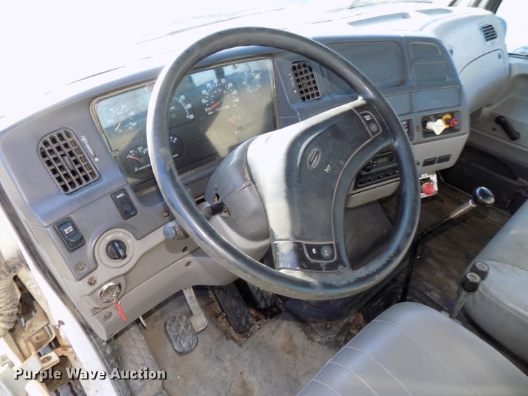 image for item DG2530 1999 Sterling L-Line truck cab and chassis