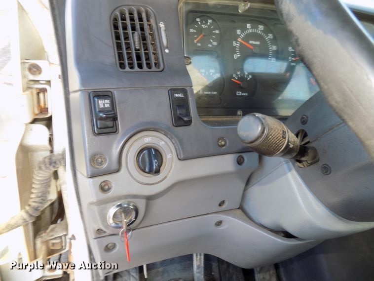 image for item DG2530 1999 Sterling L-Line truck cab and chassis