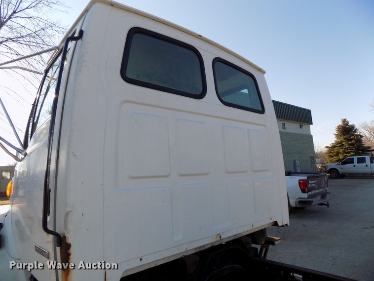 image for item DG2530 1999 Sterling L-Line truck cab and chassis