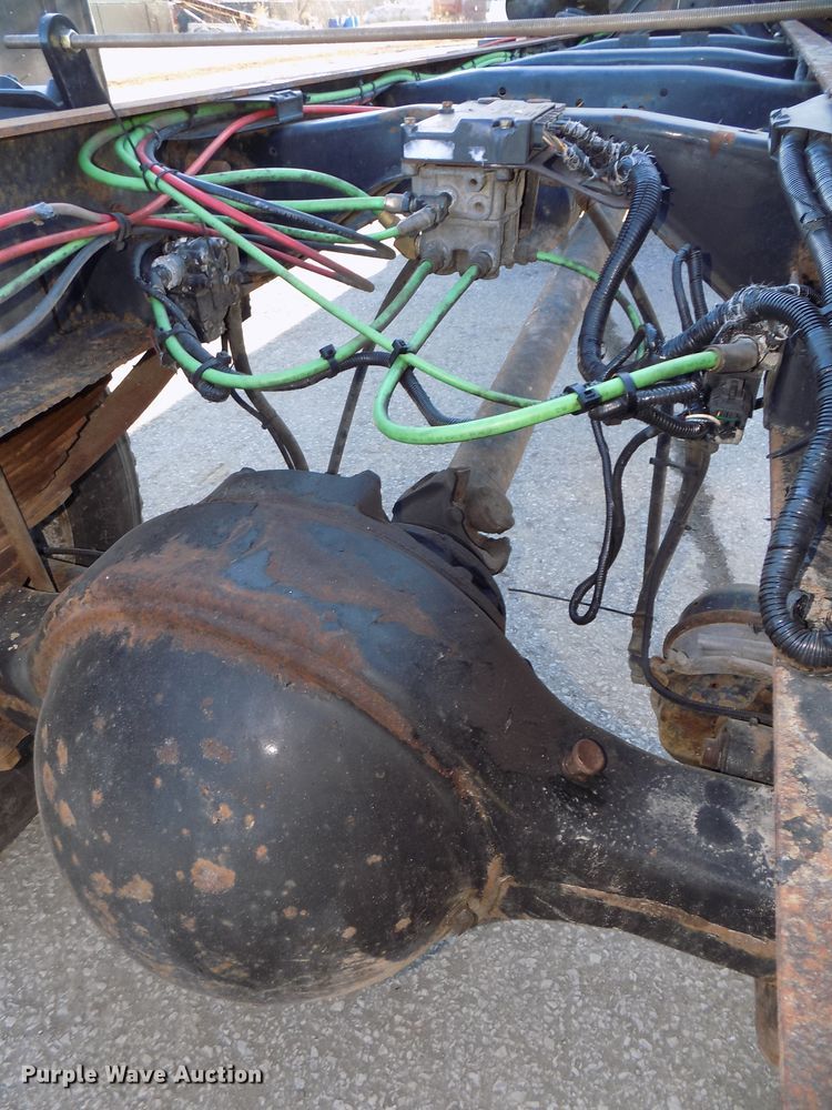 image for item DG2530 1999 Sterling L-Line truck cab and chassis