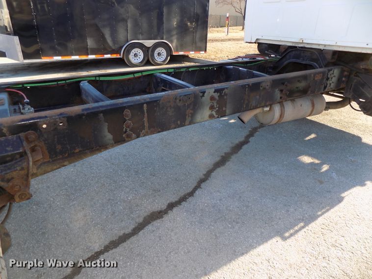 image for item DG2530 1999 Sterling L-Line truck cab and chassis