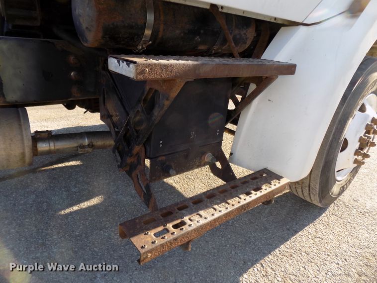 image for item DG2530 1999 Sterling L-Line truck cab and chassis