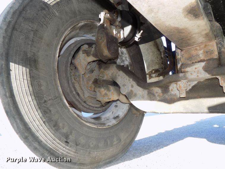 image for item DG2530 1999 Sterling L-Line truck cab and chassis