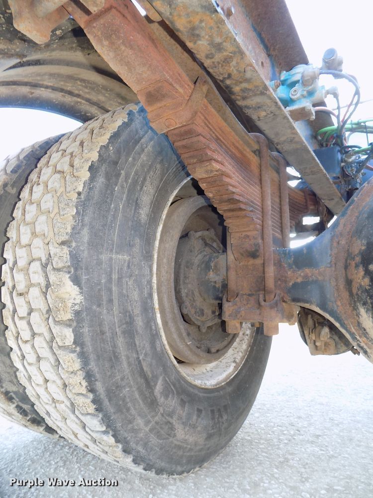 image for item DG2530 1999 Sterling L-Line truck cab and chassis