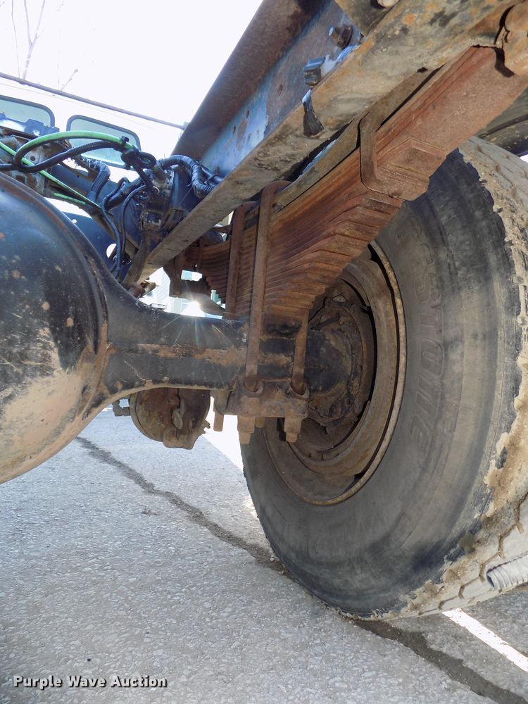 image for item DG2530 1999 Sterling L-Line truck cab and chassis