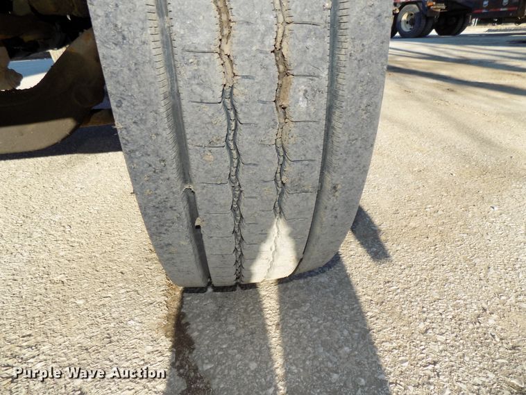 image for item DG2530 1999 Sterling L-Line truck cab and chassis