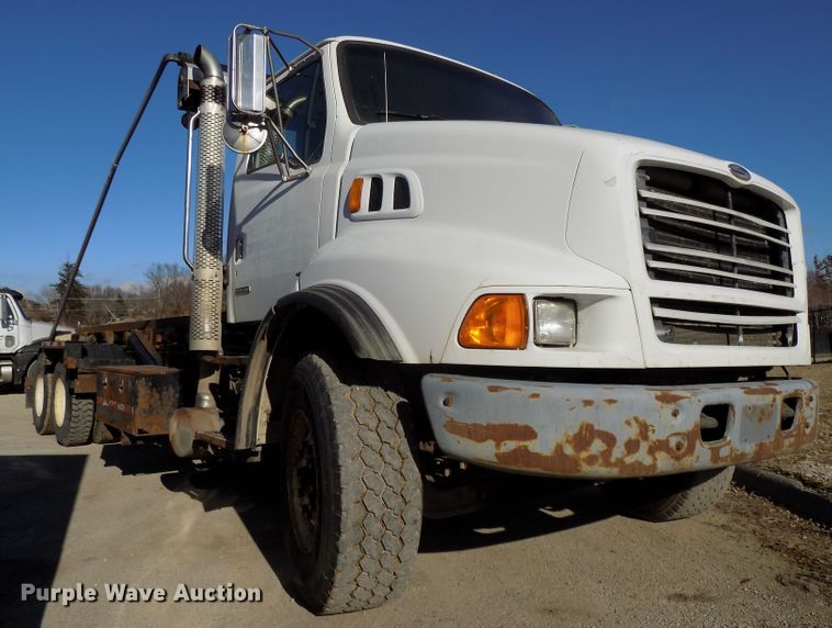 image for item DG2531 2000 Sterling L-Line roll-off container truck