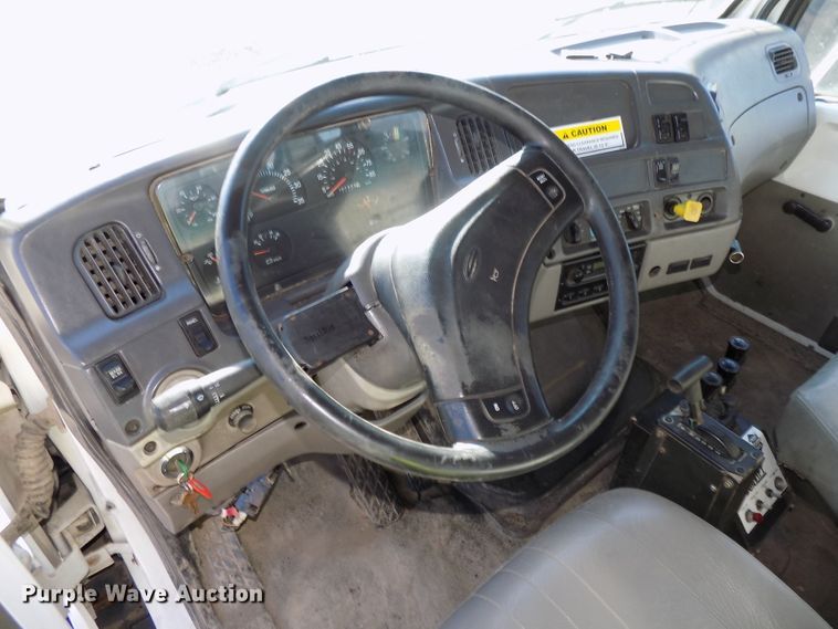 image for item DG2531 2000 Sterling L-Line roll-off container truck