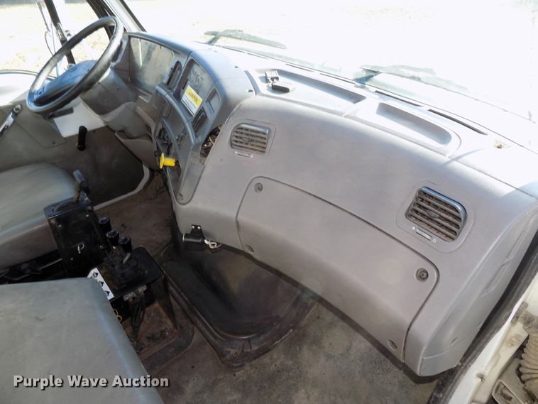 image for item DG2531 2000 Sterling L-Line roll-off container truck