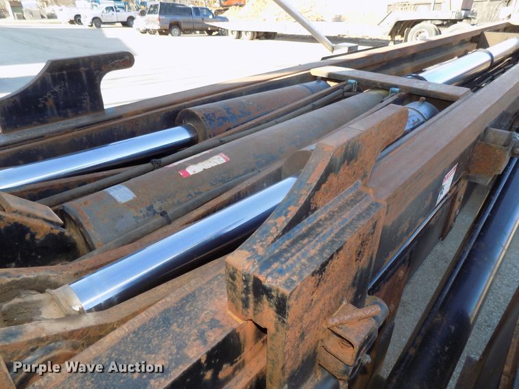 image for item DG2531 2000 Sterling L-Line roll-off container truck