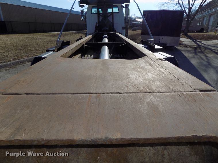 image for item DG2531 2000 Sterling L-Line roll-off container truck