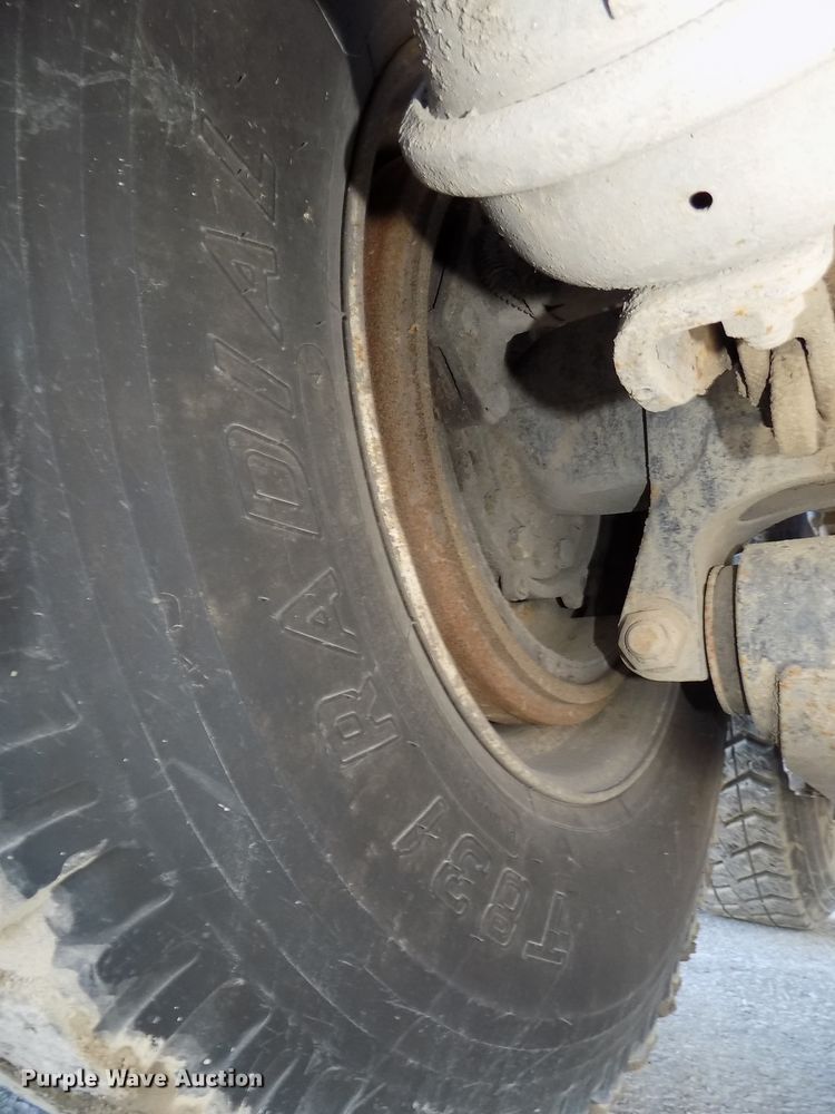 image for item DG2531 2000 Sterling L-Line roll-off container truck