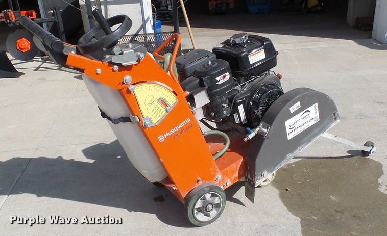 image for item DG5565 Husqvarna FS400LV concrete saw