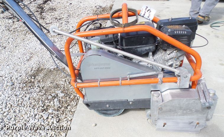 image for item DG5567 2010 Husqvarna Soff Cut X2000E concrete saw