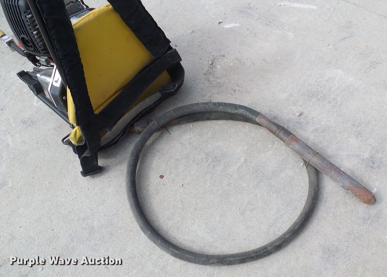 image for item DG5569 Oztec BP-50A concrete vibrator