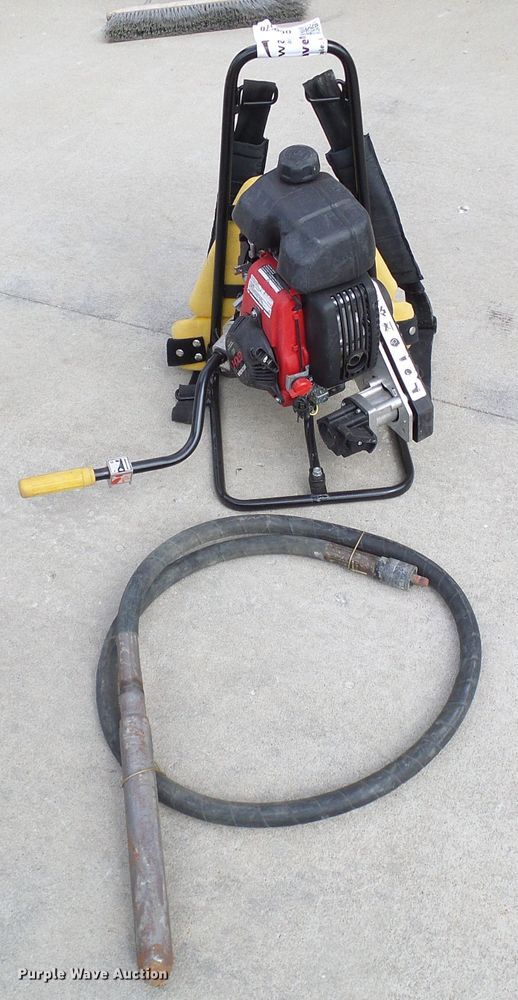 image for item DG5570 Oztec BP-50A concrete vibrator