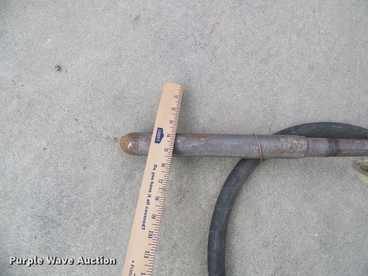 image for item DG5570 Oztec BP-50A concrete vibrator