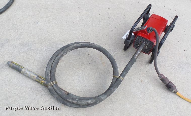 image for item DG5571 Northrock concrete vibrator