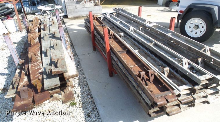 image for item DG5572 Concrete forms