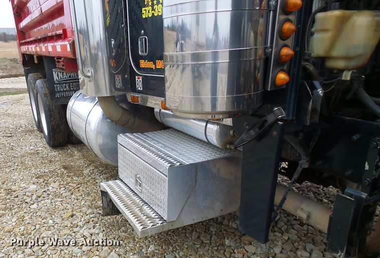 image for item DG5576 1996 Peterbilt 379 dump truck