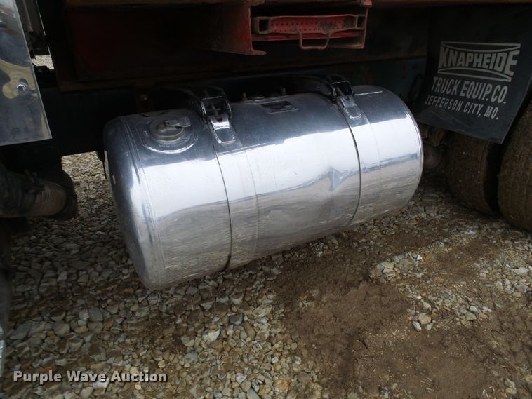 image for item DG5576 1996 Peterbilt 379 dump truck