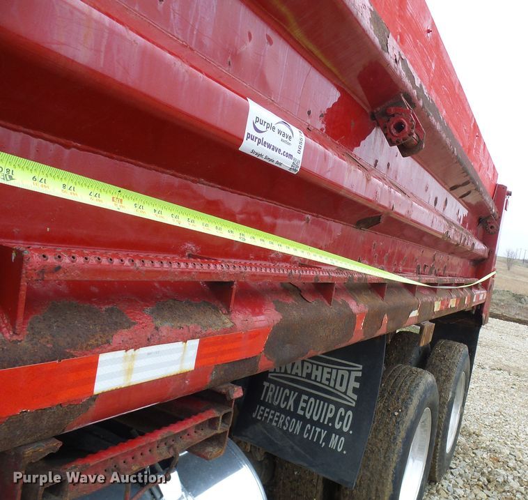 image for item DG5576 1996 Peterbilt 379 dump truck