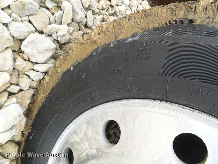 image for item DG5576 1996 Peterbilt 379 dump truck