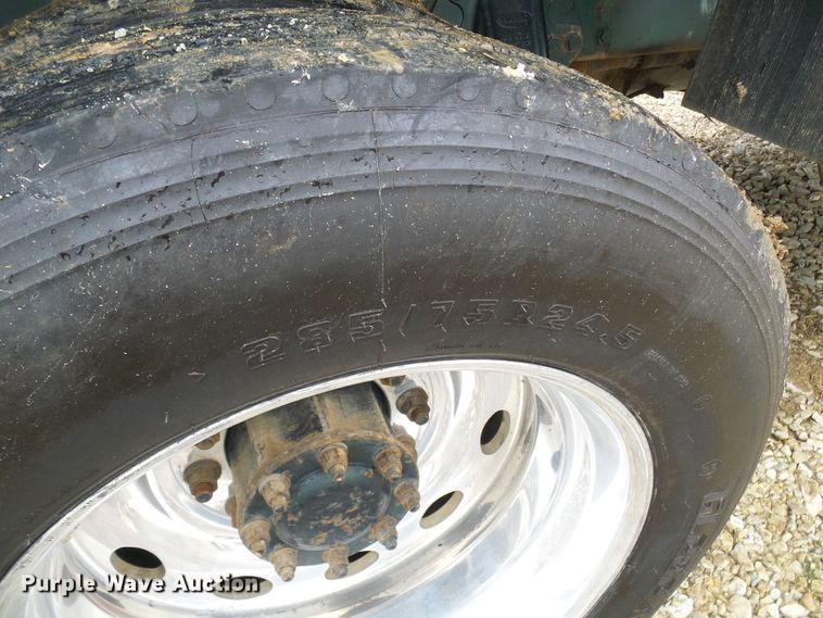 image for item DG5576 1996 Peterbilt 379 dump truck