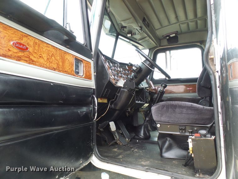 image for item DG5576 1996 Peterbilt 379 dump truck