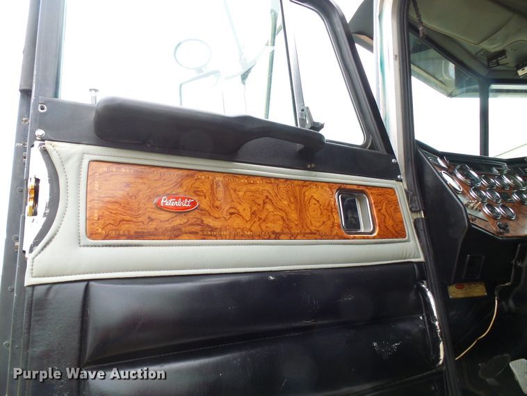 image for item DG5576 1996 Peterbilt 379 dump truck