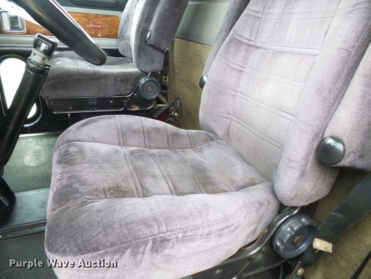 image for item DG5576 1996 Peterbilt 379 dump truck