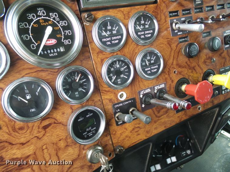 image for item DG5576 1996 Peterbilt 379 dump truck