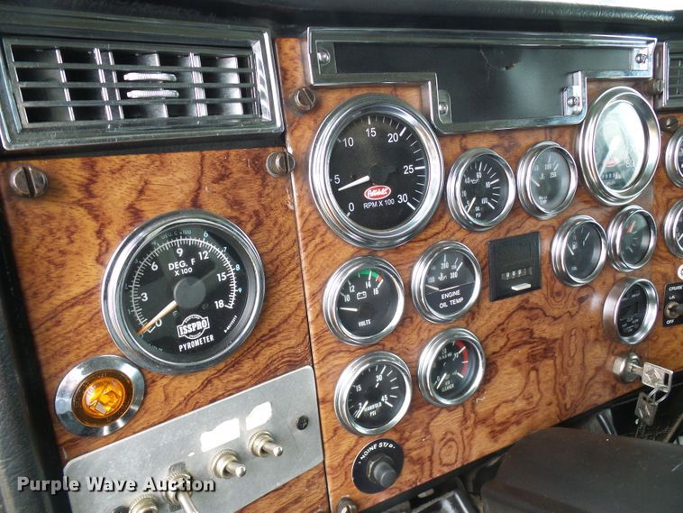 image for item DG5576 1996 Peterbilt 379 dump truck