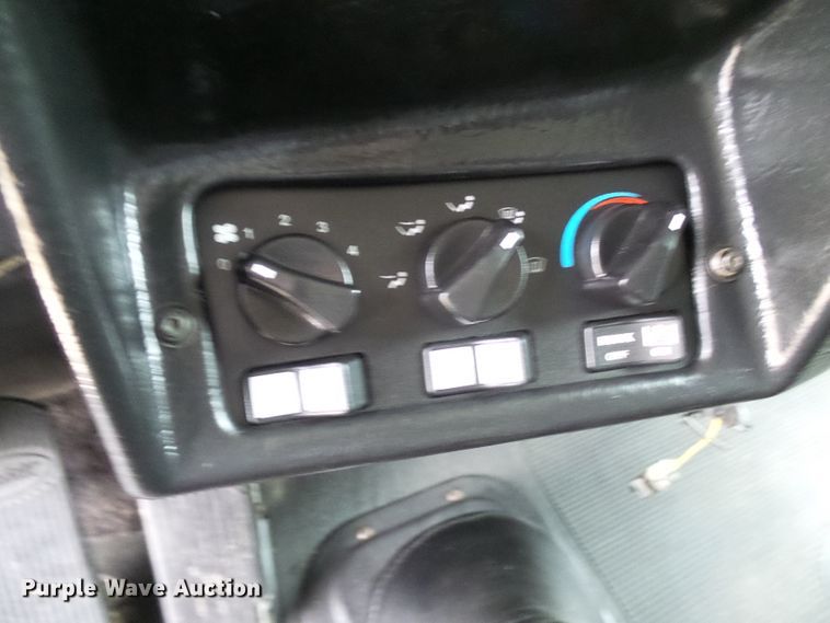 image for item DG5576 1996 Peterbilt 379 dump truck