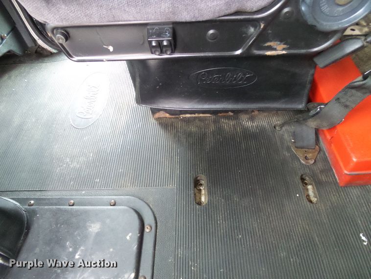 image for item DG5576 1996 Peterbilt 379 dump truck