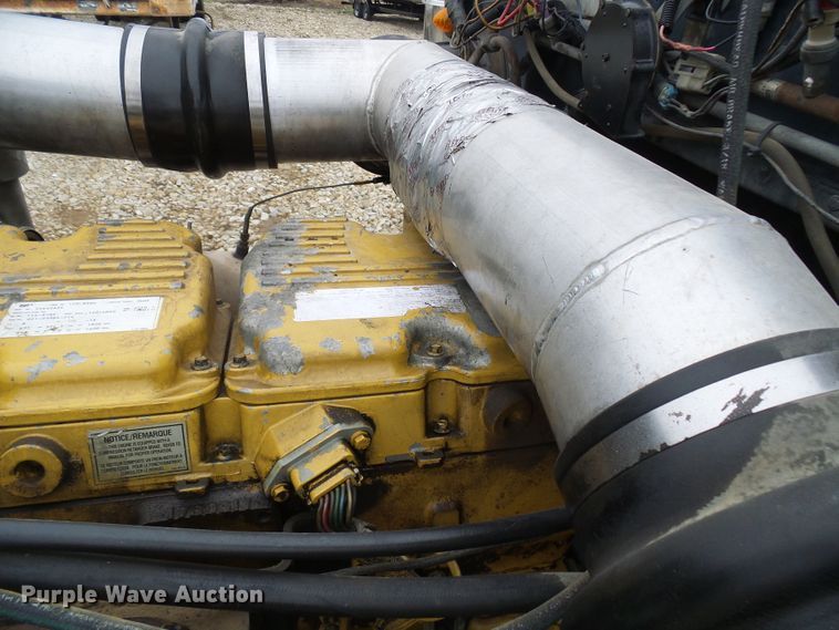 image for item DG5576 1996 Peterbilt 379 dump truck